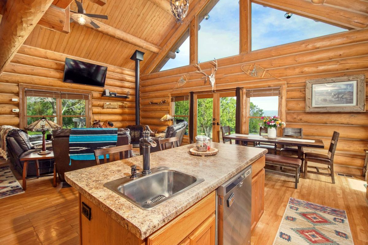 Family Cabin at Forest Hill Resort